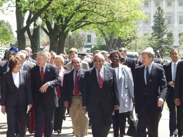 02_procession.jpg (large)
