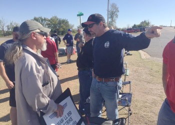 Southern Territory General Vice President Mark Blondin speaks to Local 250 members on the strike line outside Tinker AFB in Oklahoma City.