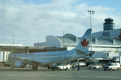 Vancouver Airport Workers Reach New Agreement, Avert Strike