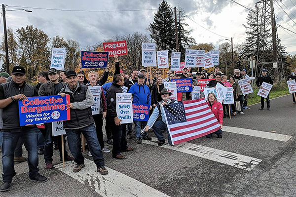 Oregon Welders Rally for Respect