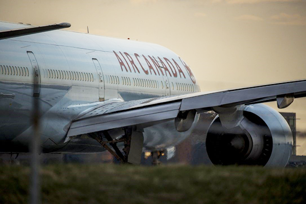 Woman Suffers Burns after Cellphone Caught Fire in Air Canada Plane