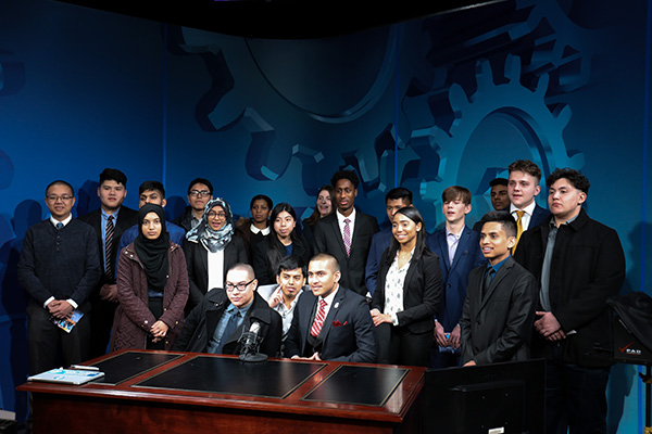 Aviation High School Students Visit IAM