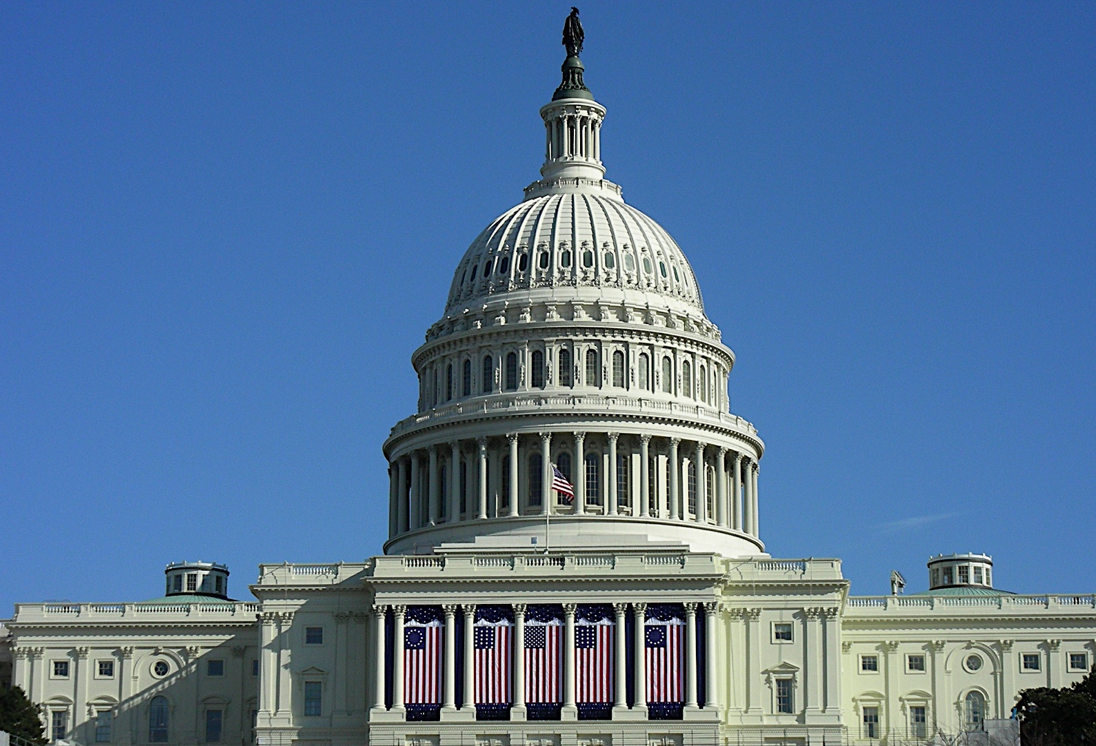 IAM Lobbying Results in FAA Provisions for Customer Service Agents and Flight Attendants