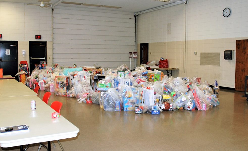 04_DL70 Angel Tree 2018