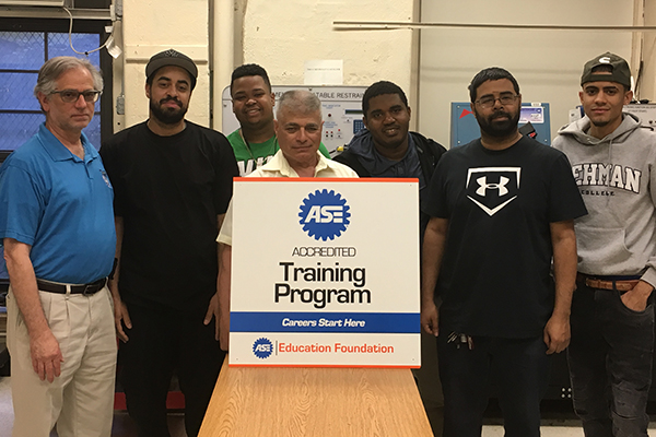 New York IAM Apprentices Enter Diesel Mechanics Program