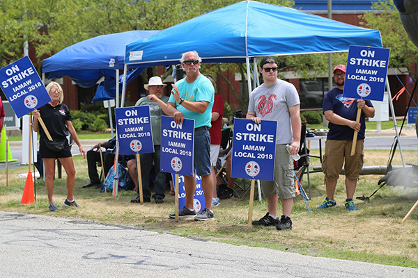 Indiana IAM Local 2018 Members Rally for Affordable Health Care, Higher Wages