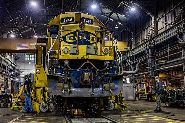 Tell Congress to Save Railroad Jobs