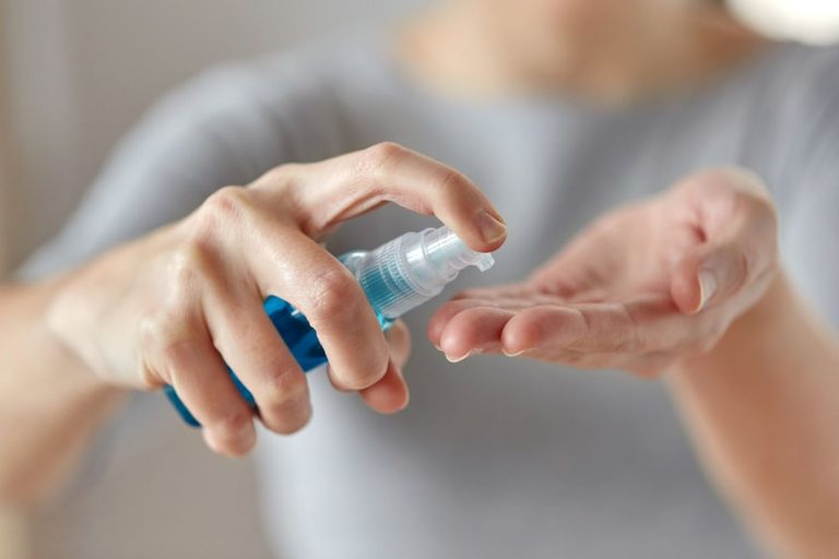 Iowa Local 1010 Members at DuPont Create Hand Sanitizer to Protect