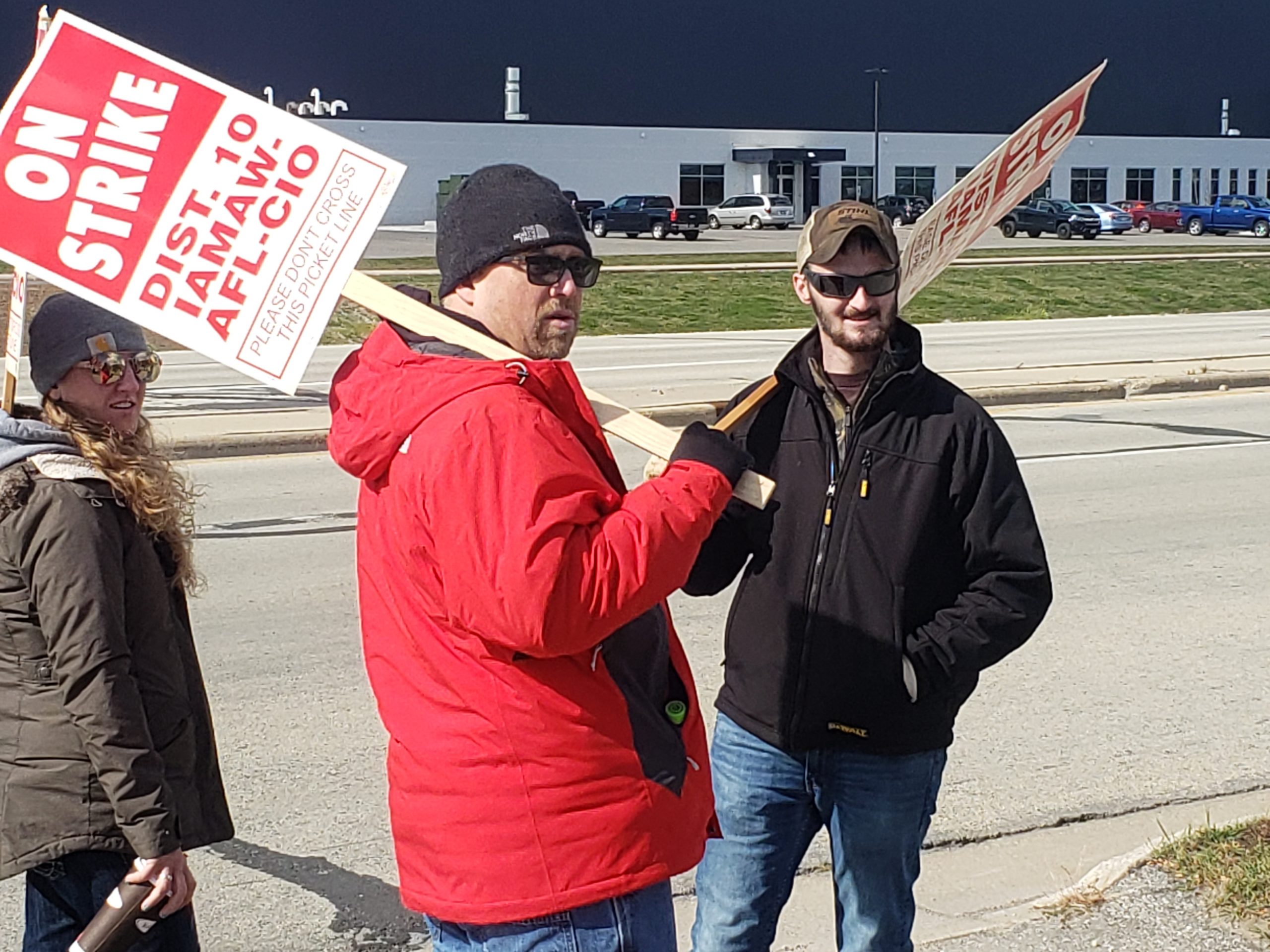 Machinists Union Strikes for Fair Contract at AstenJohnson in Appleton, Wis.