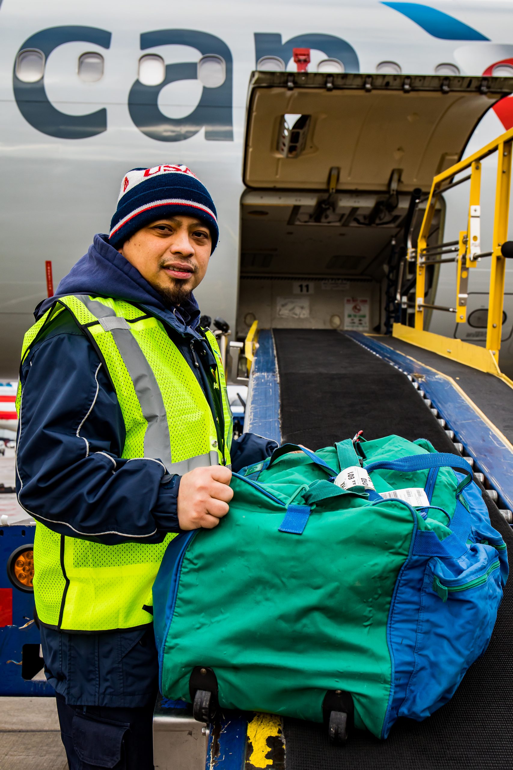 From left: Amy Poon and Molly Matles tie food bags at the Alameda County  Community Food Bank that will be distributed to furloughed government  employees on Thursday, Jan. 17, 2019, in Oakland,