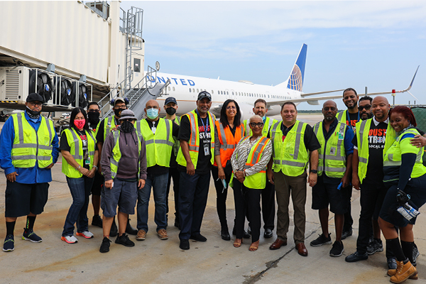 ‘Houston Strong’ IAM Airline Workers Show Solidarity on Labor Day