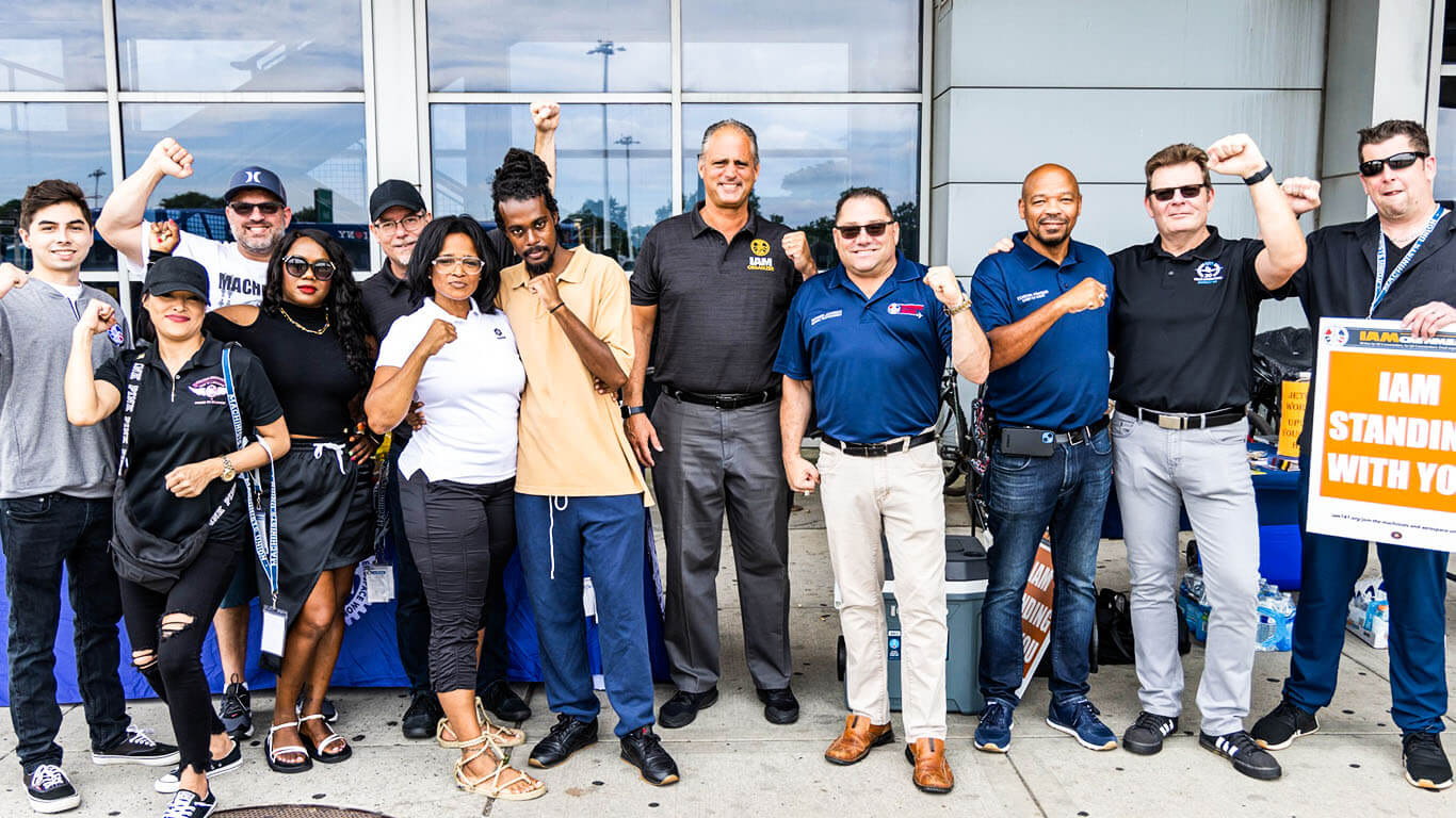 IAM Organizing Efforts Heat Up at JetBlue in Wake of Historic Union Victories