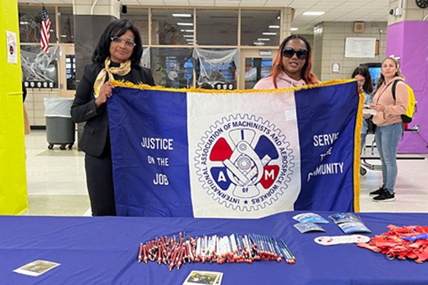IAM Shows Support for Girls in Aviation Day