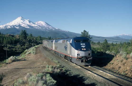 IAM District 19 Members Ratify Contract with Amtrak