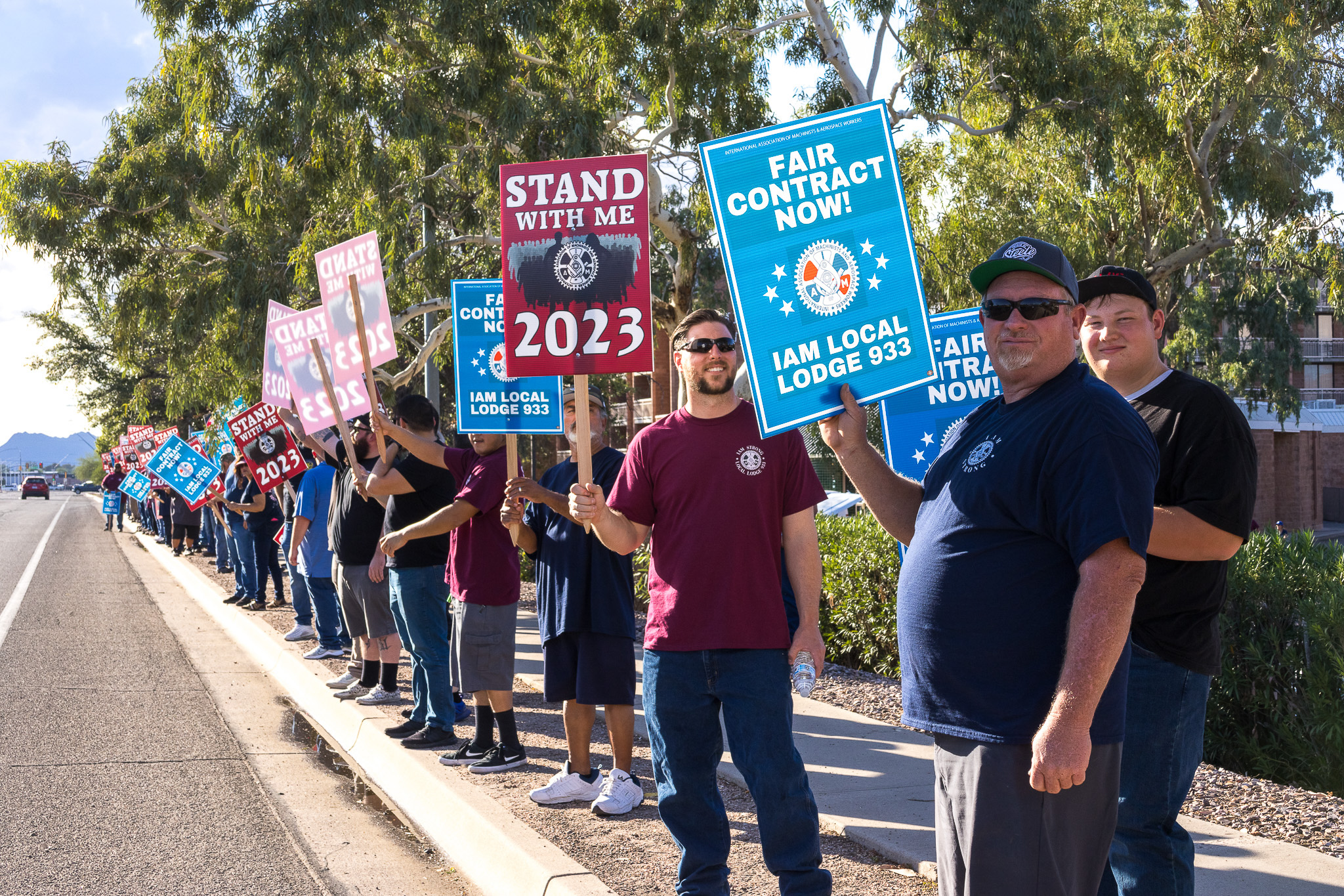 Arizona IAM Members at Raytheon Vote to Approve Strong New Labor Agreement