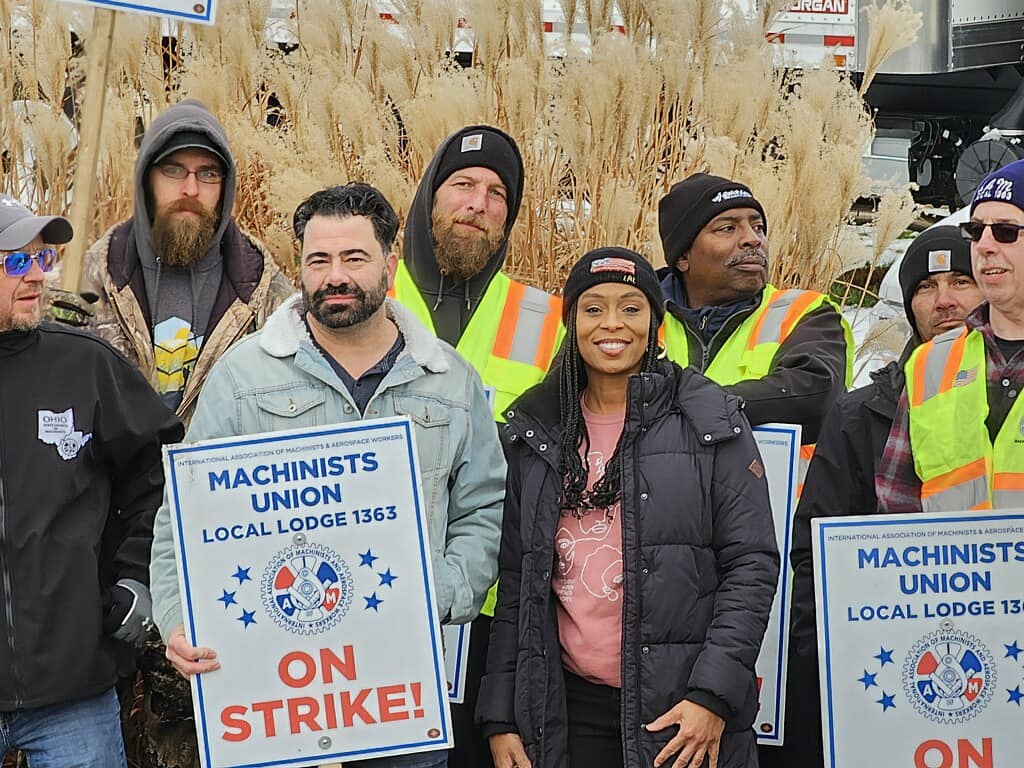 Senator Sherrod Brown, Congresswoman Shontel Brown Throw Support Behind Striking IAM Local 1363 Members at Valley Ford Truck in Valley View