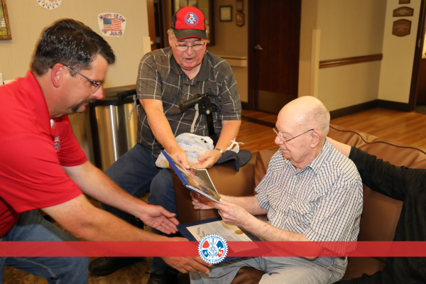 IAM Rail Division Bestows Rare 70-Year Member with Lifetime Membership Card