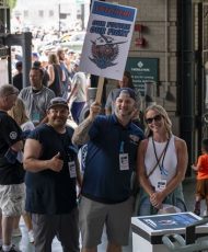 DL 751 Strike Sanction Vote010