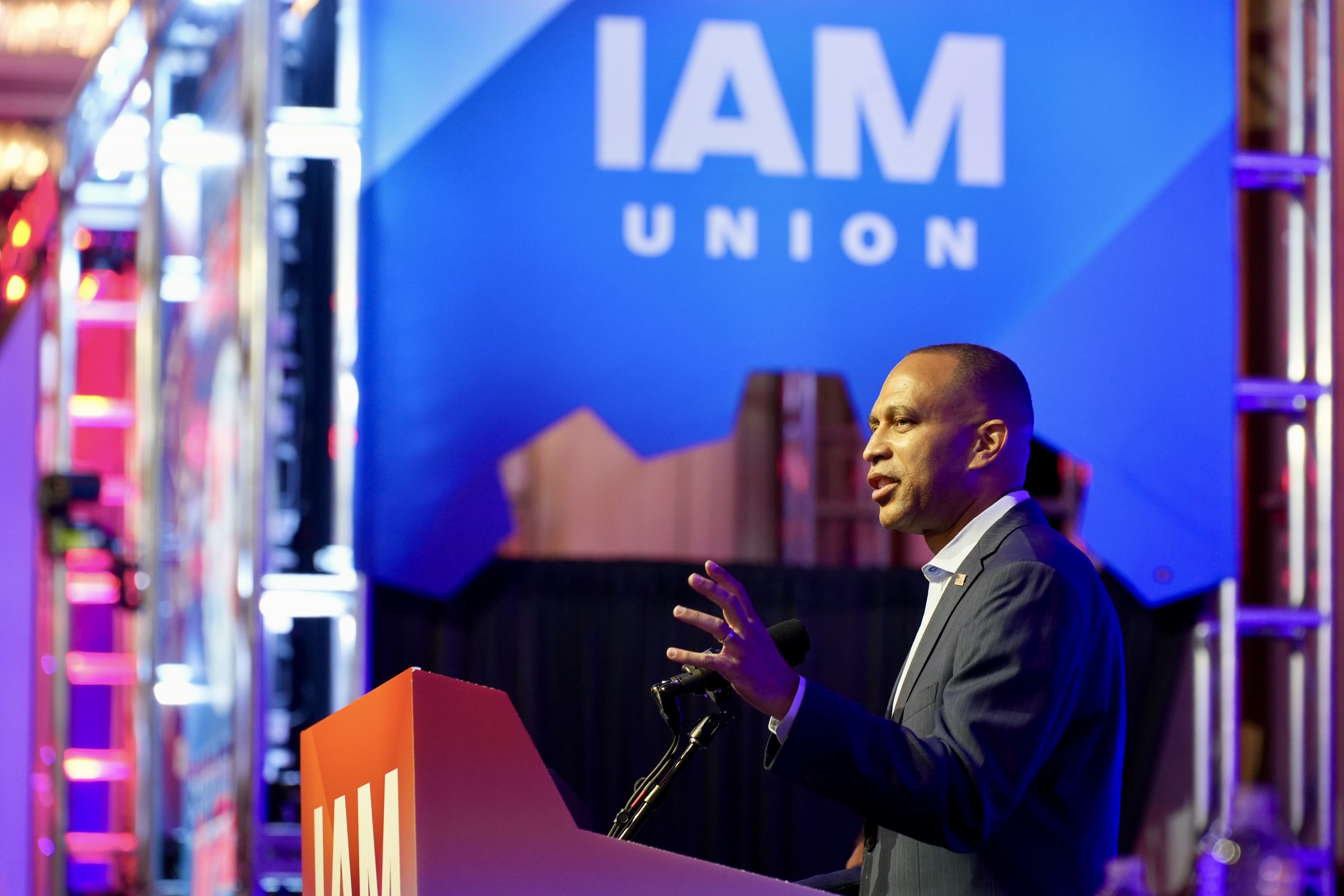 “When American Unions Are Strong, the United States of America is Strong” – Democratic Leader Hakeem Jeffries Voices Support for IAM Workers