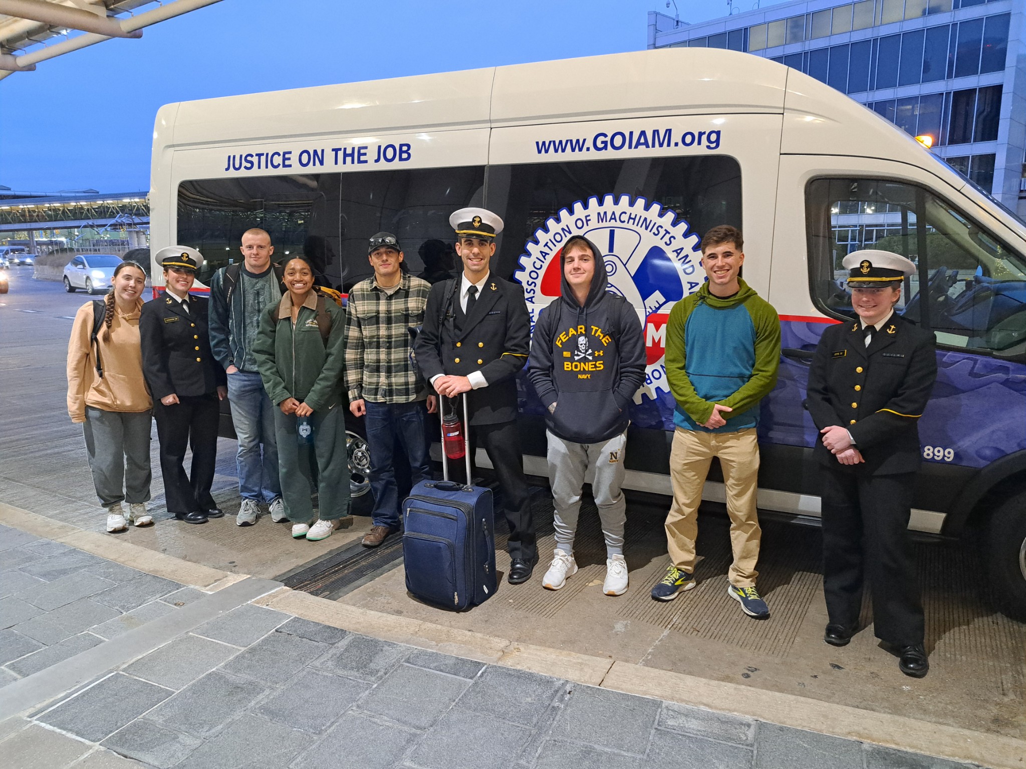 IAM Provides Free Rides for Holiday Travel to Future U.S. Navy Leaders