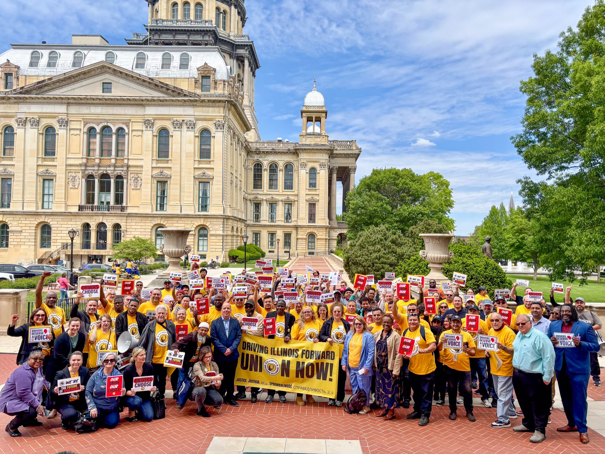 For First Time, Uber and Lyft Drivers in Emerging Coalition Unite at Illinois Capitol to Demand Right to Unionize