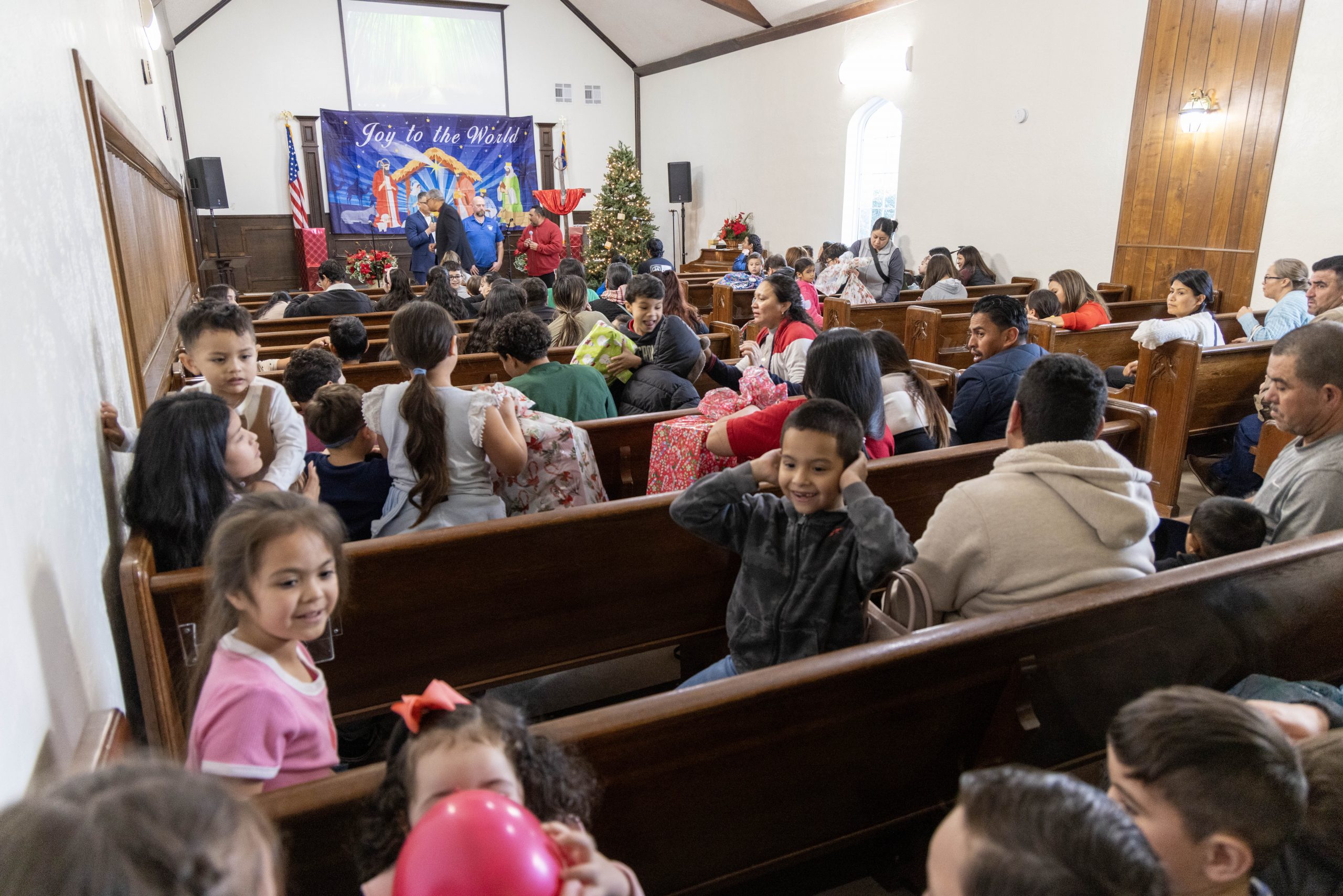 IAM Local 850, Church Neighbors Team Up to Deliver Holiday Gifts to Oklahoma City Kids
