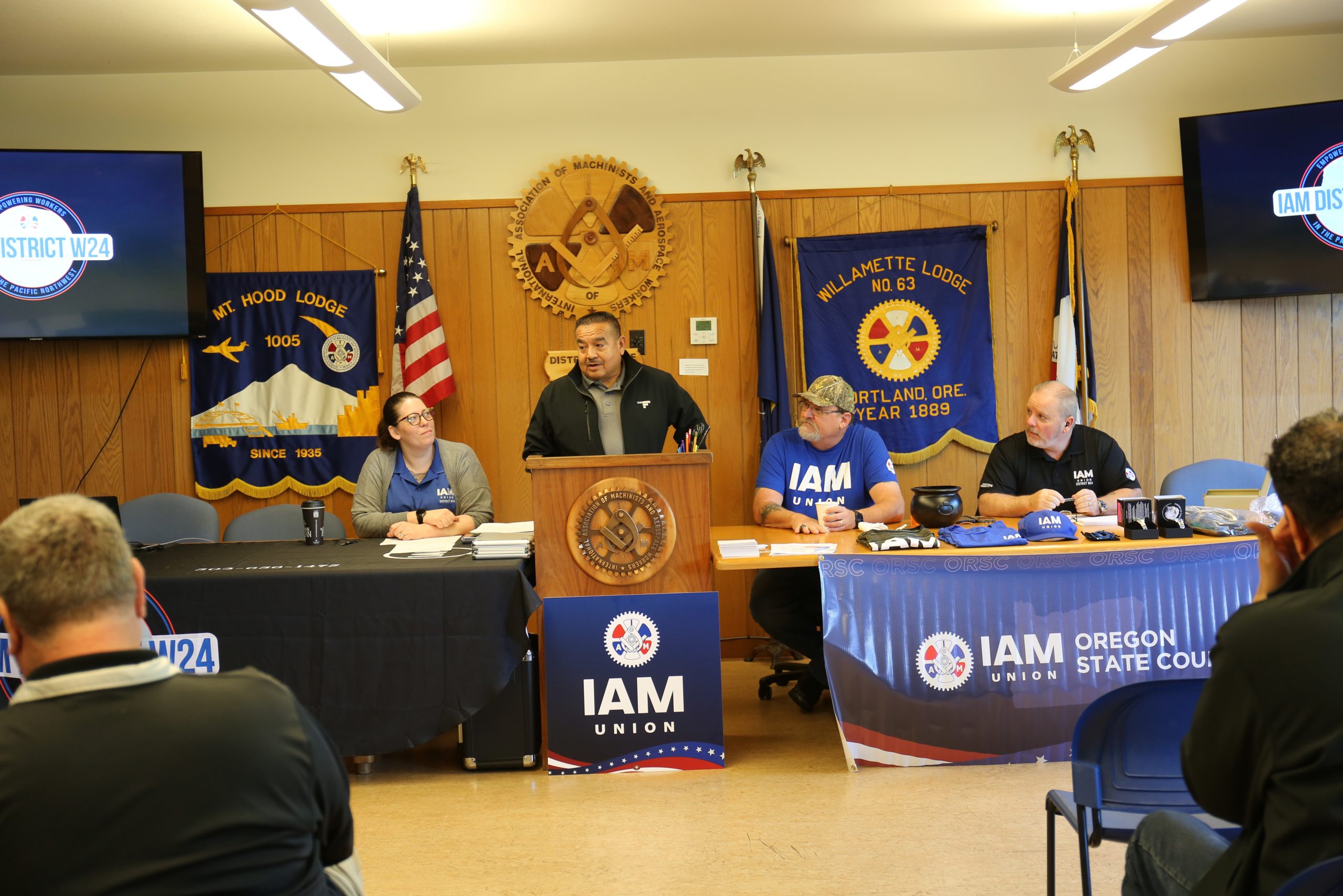 Oregon IAM Union Members Unite to Strengthen Solidarity, Strategy at State Council Meeting